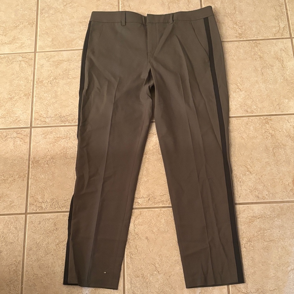 Vince Women's olive  Pants with Black Stripe